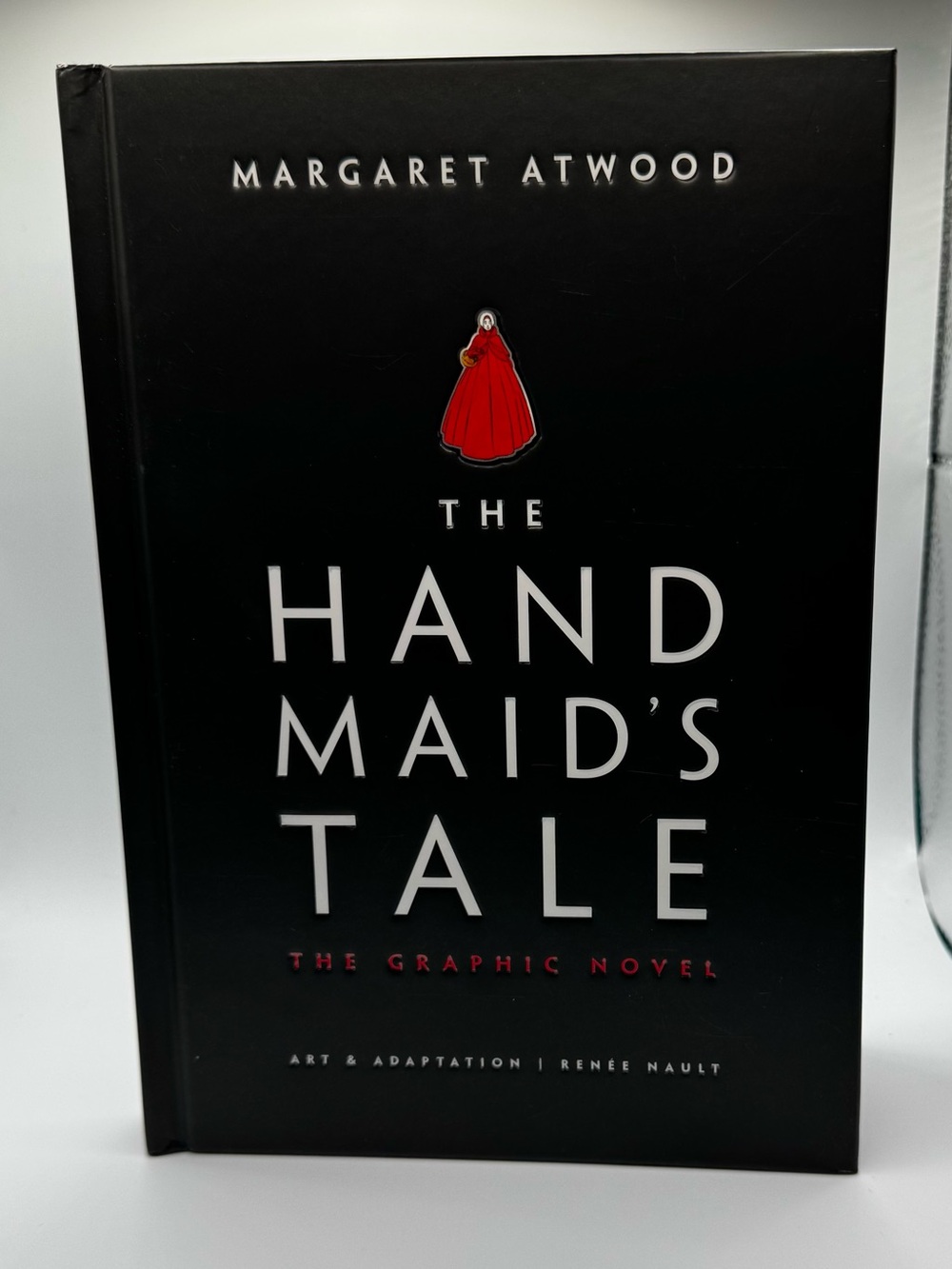 Margaret Atwood - The Handmaid's Tale (Black with Red Accent)